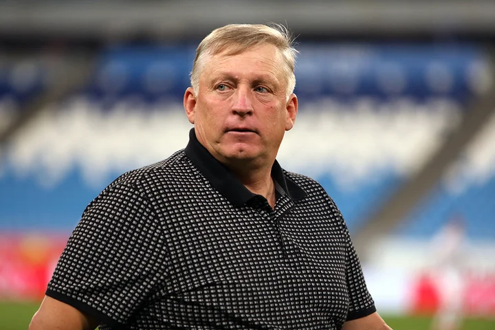 Игорь Осинькин: «В академии Тольятти я пытался учить английский, но понимал, что вокруг слишком много забот. Сейчас я жалею об этом, стоило найти время для обучения» Игорь Осинькин: «В академии Тольятти я пытался учить английский, но понимал, что вокруг слишком много забот. Сейчас я жалею об этом, стоило найти время для обучения»