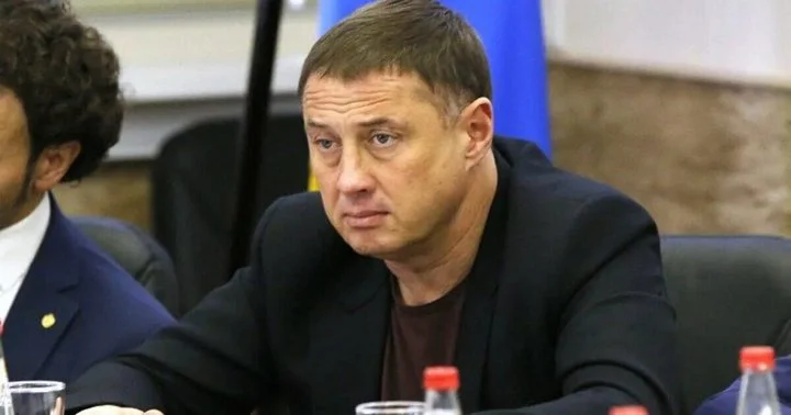 Александр Шикунов: «Нет больше в «Спартаке» русских нападающих. Вот так клуб селекцию провёл, только легионеры пришли» Александр Шикунов: «Нет больше в «Спартаке» русских нападающих. Вот так клуб селекцию провёл, только легионеры пришли»