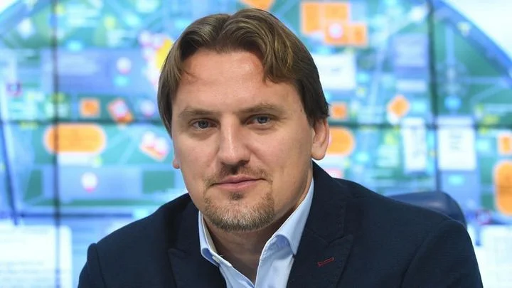 Дмитрий Булыкин: «Локо» находится настолько низко в турнирной таблице, что надо что-то делать, а именно – отказываться от немецкой модели» Дмитрий Булыкин: «Локо» находится настолько низко в турнирной таблице, что надо что-то делать, а именно – отказываться от немецкой модели»