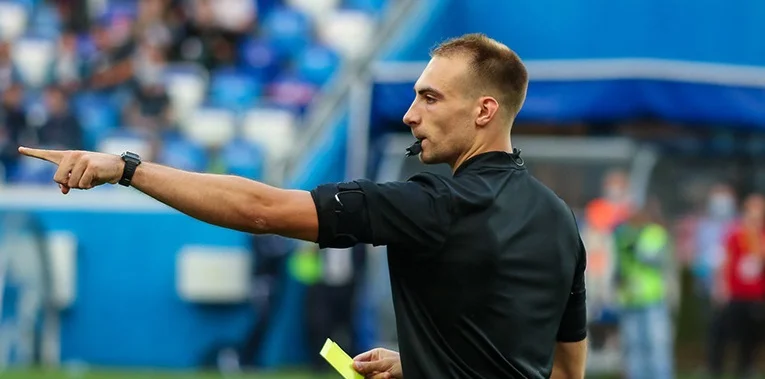 Глава судей РФС: «Наши арбитры лучше наших игроков» Глава судей РФС: «Наши арбитры лучше наших игроков»