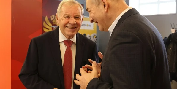 Майоров: не уверен, что позиция клубов НХЛ как-то повлияет на отстранение сборной России Майоров: не уверен, что позиция клубов НХЛ как-то повлияет на отстранение сборной России