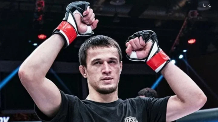 Минаков о титульнике брата Нурмагомедова в Bellator: «У Усмана есть все шансы, но у Патрики больше преимущества» Минаков о титульнике брата Нурмагомедова в Bellator: «У Усмана есть все шансы, но у Патрики больше преимущества»