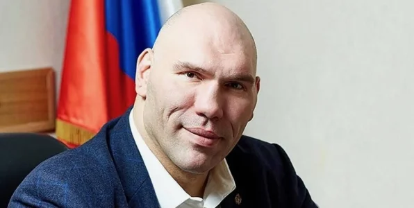 Валуев об алкоголе на стадионах: давайте тогда вернем рекламу пива на телевидении Валуев об алкоголе на стадионах: давайте тогда вернем рекламу пива на телевидении