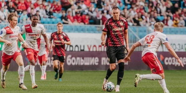 Форвард «Акрона» Беншимол призал не играть на Дзюбу при любой возможности