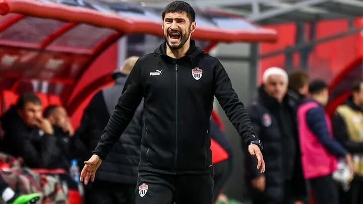 Спартак Гогниев: «О чем можно говорить после 0:5? Провалили игру. Хотя начали здорово. Знали, что «Локо» хорошо бежит, что тяжело их сдерживать» Спартак Гогниев: «О чем можно говорить после 0:5? Провалили игру. Хотя начали здорово. Знали, что «Локо» хорошо бежит, что тяжело их сдерживать»