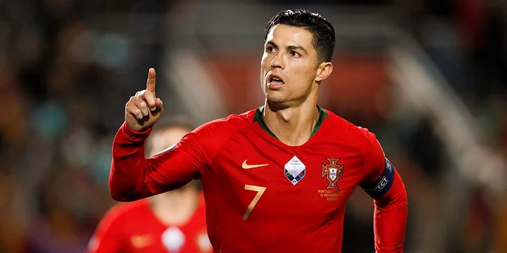 Роналду после 4:0 с Чехией: «Отличная игра, важная победа» Роналду после 4:0 с Чехией: «Отличная игра, важная победа»