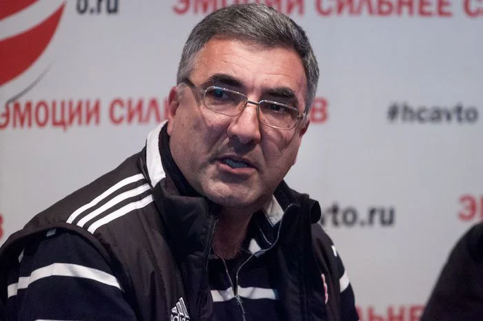 Вайсфельд о ситуации с Криштофом: это опасный прецедент скорее для IIHF. Зачем иностранцам уезжать из КХЛ? Здесь зарплаты выше Вайсфельд о ситуации с Криштофом: это опасный прецедент скорее для IIHF. Зачем иностранцам уезжать из КХЛ? Здесь зарплаты выше