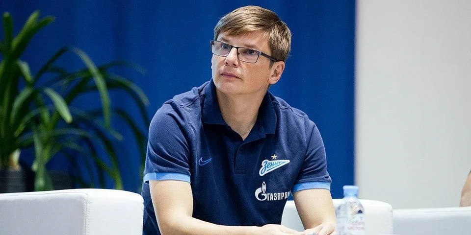 Аршавин о Дзюбе: «Он будет рвать и метать, пока у него есть возможность побить рекорды» Аршавин о Дзюбе: «Он будет рвать и метать, пока у него есть возможность побить рекорды»