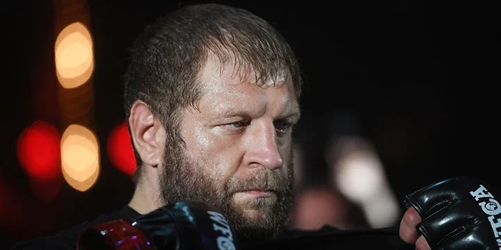 А. Емельяненко: В августе проведу боксёрский бой в Грозном, после Исмаилова успею восстановиться А. Емельяненко: В августе проведу боксёрский бой в Грозном, после Исмаилова успею восстановиться