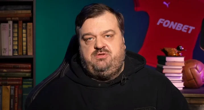 Уткин о фанатах Роналду: «Хуже них только фанаты Загитовой» Уткин о фанатах Роналду: «Хуже них только фанаты Загитовой»