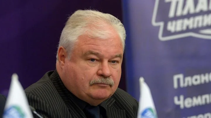 Владимир Плющев о российском хоккее: «Мы говорим много, но не меняем ни систему подготовки игроков, ни систему подготовки тренерских кадров» Владимир Плющев о российском хоккее: «Мы говорим много, но не меняем ни систему подготовки игроков, ни систему подготовки тренерских кадров»