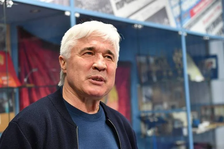 Евгений Ловчев об Абаскале: «Спартак» обучает иностранного тренера футболу» Евгений Ловчев об Абаскале: «Спартак» обучает иностранного тренера футболу»