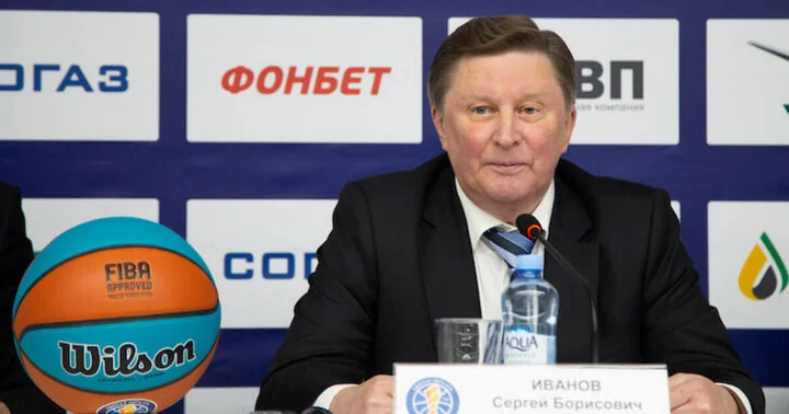 Сергей Иванов: «Баскетбол — лучшая игра с мячом на планете Земля. По‑моему, тут спорить не о чем» Сергей Иванов: «Баскетбол — лучшая игра с мячом на планете Земля. По‑моему, тут спорить не о чем»
