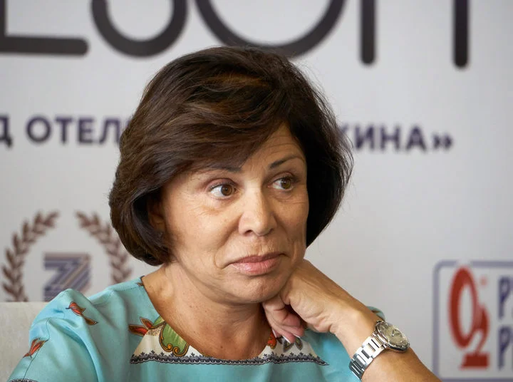 Ирина Роднина про пиво на стадионах: «Знаете, собачке тоже дают кусочек сахара в качестве поощрения» Ирина Роднина про пиво на стадионах: «Знаете, собачке тоже дают кусочек сахара в качестве поощрения»