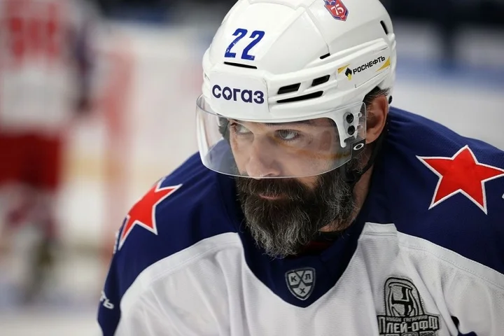 41-летний Александр Попов признан самым ценным игроком плей-офф КХЛ 41-летний Александр Попов признан самым ценным игроком плей-офф КХЛ