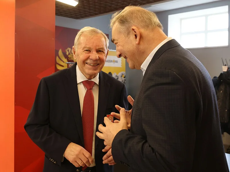 Майоров о клубе из Азербайджана в КХЛ: не знаю, сколько там катков - 50 или ни одного Майоров о клубе из Азербайджана в КХЛ: не знаю, сколько там катков - 50 или ни одного