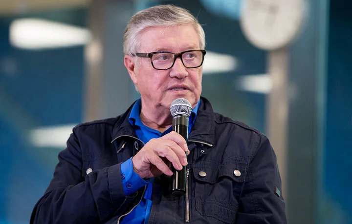 Геннадий Орлов: «С мастерством у Глушенкова всё в порядке. Игра в одно касание – это высший класс в футболе» Геннадий Орлов: «С мастерством у Глушенкова всё в порядке. Игра в одно касание – это высший класс в футболе»