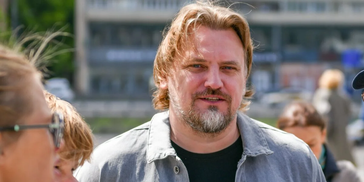 Дмитрий Булыкин: «Зачем «Зенит» тратит такие деньги на трансферы и наигрывает сборную Бразилии? Лиги чемпионов же нет!» Дмитрий Булыкин: «Зачем «Зенит» тратит такие деньги на трансферы и наигрывает сборную Бразилии? Лиги чемпионов же нет!»
