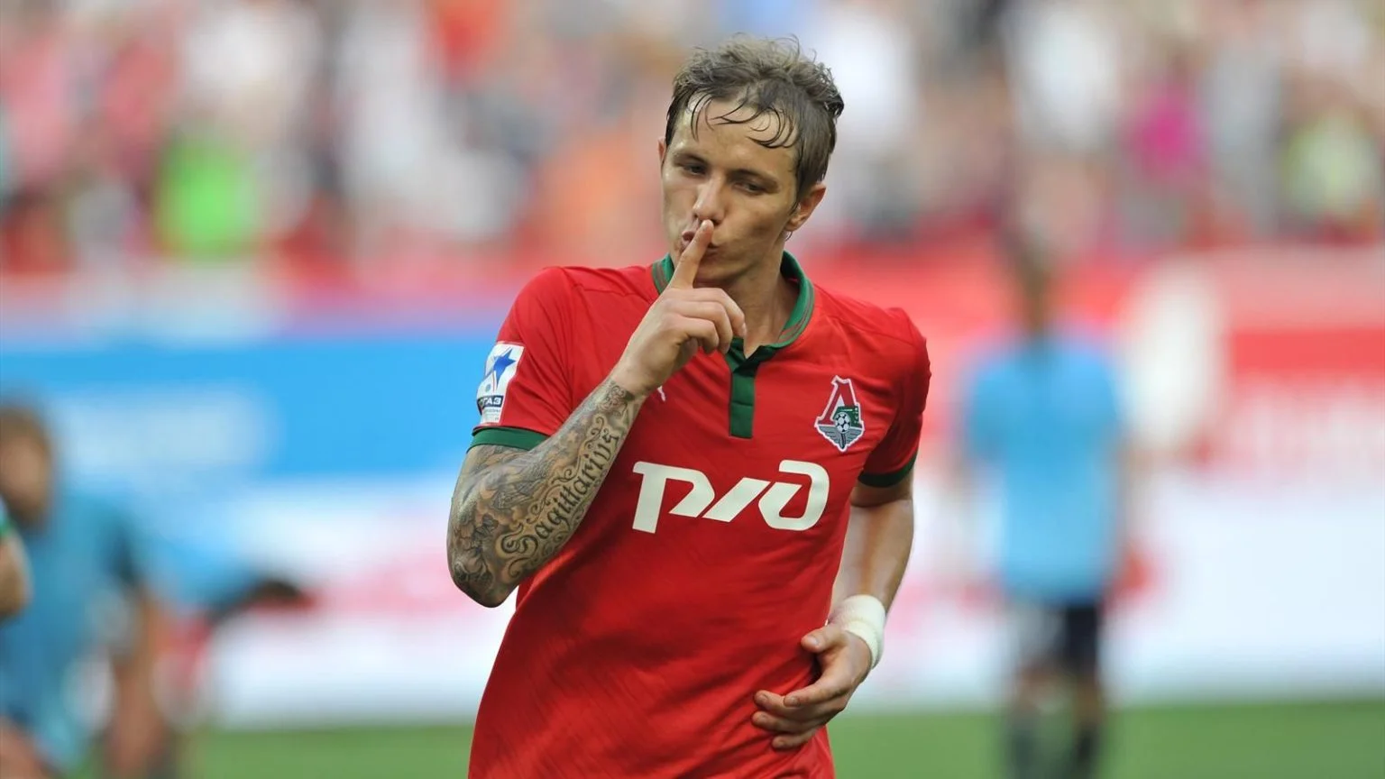 Игрок «Ганновера» Ондуа назвал Павлюченко топ-футболистом Игрок «Ганновера» Ондуа назвал Павлюченко топ-футболистом