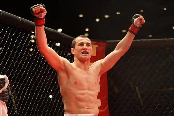 Фрэнки Саенз - Мераб Двалишвили. Прогноз и ставки на бой UFC (10.12.2017)