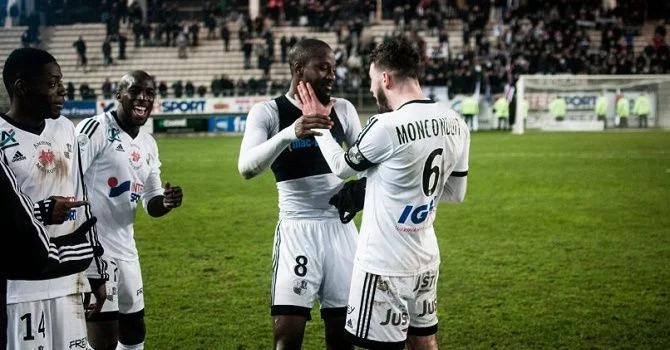 Амьен – ПСЖ. Прогноз на матч Кубка Французской Лиги (10.01.2018) Амьен – ПСЖ. Прогноз на матч Кубка Французской Лиги (10.01.2018)