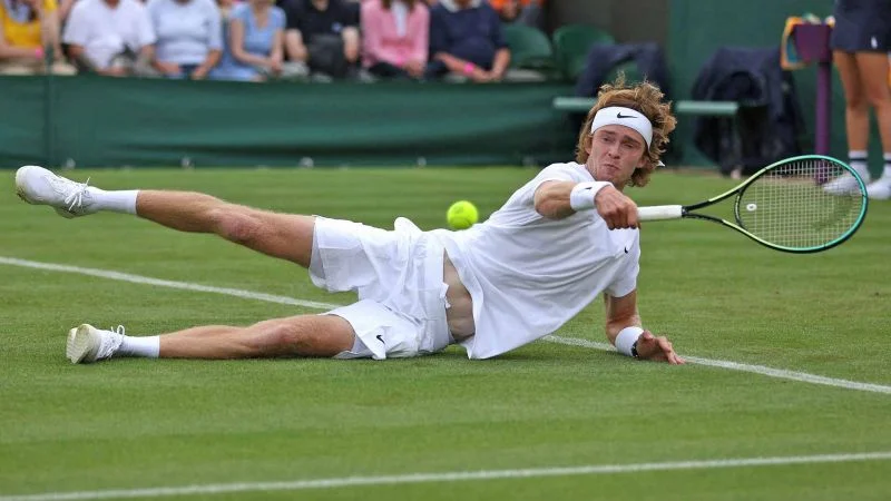 Мартон Фучович - Андрей Рублев. Прогноз на матч ATP Уимблдон (5 июля 2021 года) Мартон Фучович - Андрей Рублев. Прогноз на матч ATP Уимблдон (5 июля 2021 года)