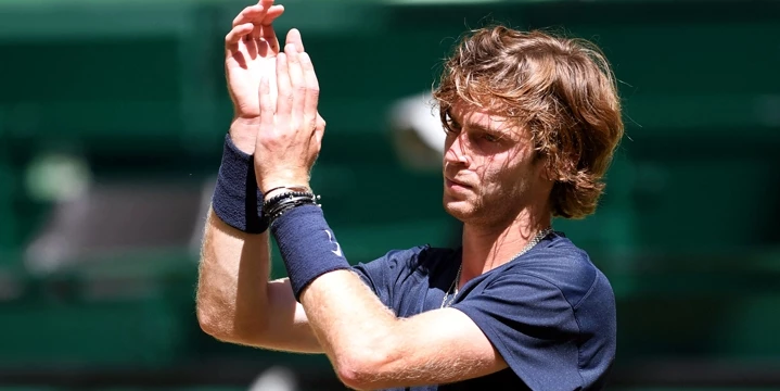 Андрей Рублёв - Фабио Фоньини. Прогноз на матч ATP Торонто (11 августа 2021 года)
Андрей Рублёв - Фабио Фоньини. Прогноз на матч ATP Торонто (11 августа 2021 года)