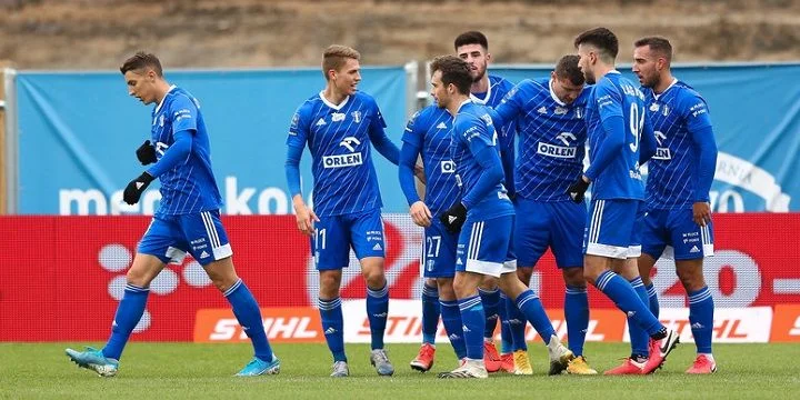 Висла Плоцк — Заглембе. Прогноз на матч чемпионата Польши (20 августа 2021 года) Висла Плоцк — Заглембе. Прогноз на матч чемпионата Польши (20 августа 2021 года)