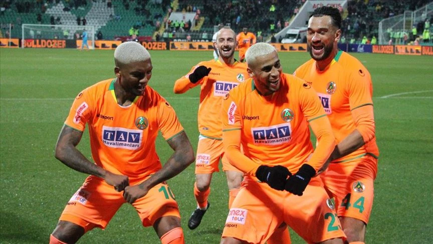 Аланьяспор – Гиресунспор. Прогноз на матч чемпионата Турции (13 сентября 2021 года) Аланьяспор – Гиресунспор. Прогноз на матч чемпионата Турции (13 сентября 2021 года)