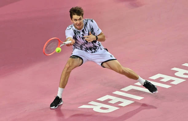 Бенуа Пэр - Егор Герасимов. Прогноз на матч ATP Нур-Султан (21 сентября 2021 года)
Бенуа Пэр - Егор Герасимов. Прогноз на матч ATP Нур-Султан (21 сентября 2021 года)