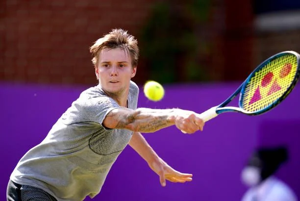 Карлос Табернер - Александр Бублик. Прогноз на матч ATP Нур-Султан (24 сентября 2021 года)
Карлос Табернер - Александр Бублик. Прогноз на матч ATP Нур-Султан (24 сентября 2021 года)