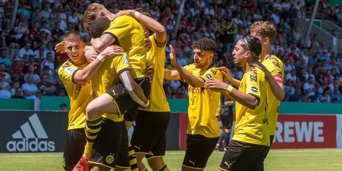 Боруссия U19 — Спортинг U19. Прогноз на матч молодежной Лиги Чемпионов (28 сентября 2021 года) Боруссия U19 — Спортинг U19. Прогноз на матч молодежной Лиги Чемпионов (28 сентября 2021 года)