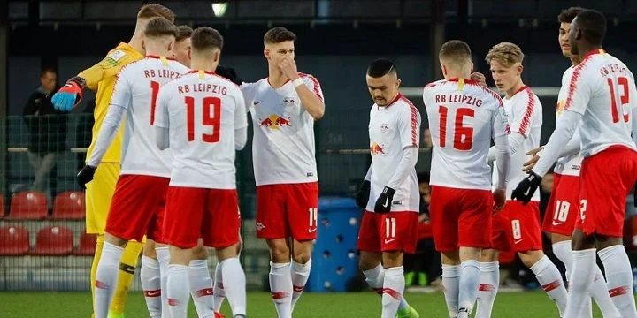 Лейпциг U19 — Брюгге U19. Прогноз на матч молодежной Лиги чемпионов (28 сентября 2021 года) Лейпциг U19 — Брюгге U19. Прогноз на матч молодежной Лиги чемпионов (28 сентября 2021 года)