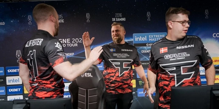 BIG — FaZe Clan. Прогноз на матч CS:GO (6 октября 2021 года)