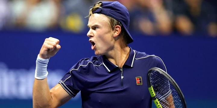Хольгер Руне - Эрнесто Эскобедо. Прогноз на матч ATP Индиан-Уэллс (8 октября 2021 года)
Хольгер Руне - Эрнесто Эскобедо. Прогноз на матч ATP Индиан-Уэллс (8 октября 2021 года)