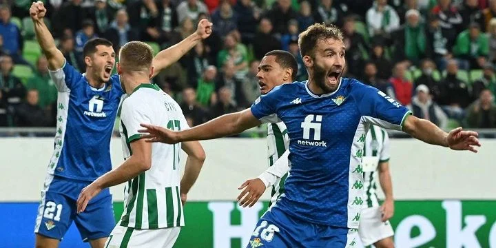 Алавес — Бетис. Прогноз (кф 3.44) и ставки на матч Примеры (18 октября 2021 года) Алавес — Бетис. Прогноз (кф 3.44) и ставки на матч Примеры (18 октября 2021 года)