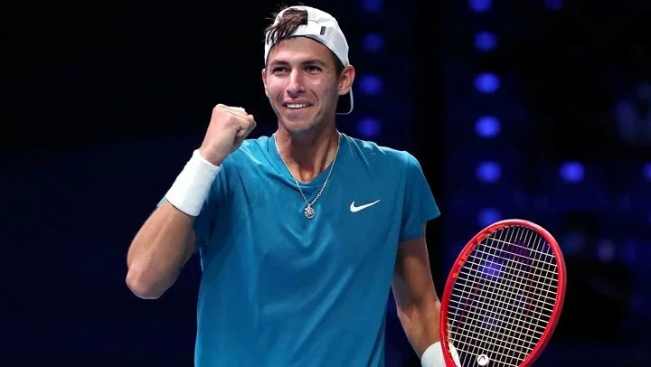 Стефанос Циципас - Алексей Попырин. Прогноз на матч ATP Париж (3 ноября 2021 года)
Стефанос Циципас - Алексей Попырин. Прогноз на матч ATP Париж (3 ноября 2021 года)