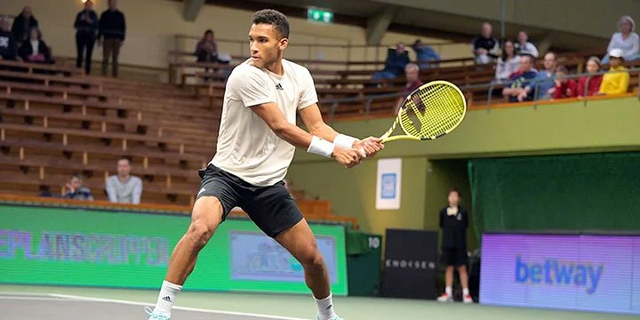 Денис Шаповалов - Феликс Оже-Альяссим. Прогноз на матч ATP Стокгольм (12 ноября 2021 года)
Денис Шаповалов - Феликс Оже-Альяссим. Прогноз на матч ATP Стокгольм (12 ноября 2021 года)