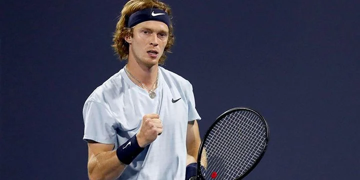 Андрей Рублев - Каспер Рууд. Прогноз на матч Итогового турнира ATP (19 ноября 2021 года)
Андрей Рублев - Каспер Рууд. Прогноз на матч Итогового турнира ATP (19 ноября 2021 года)