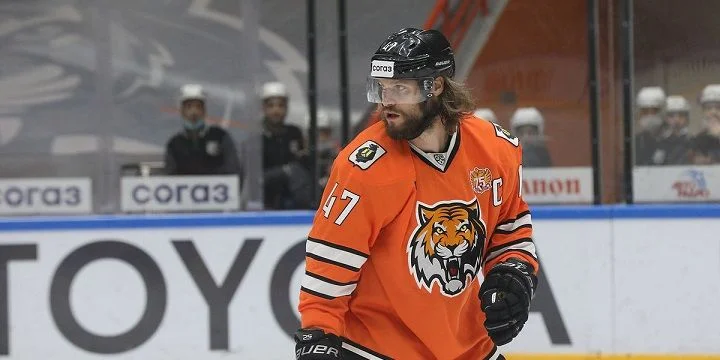 Амур — Салават Юлаев. Прогноз на матч КХЛ (28 ноября 2021 года) Амур — Салават Юлаев. Прогноз на матч КХЛ (28 ноября 2021 года)