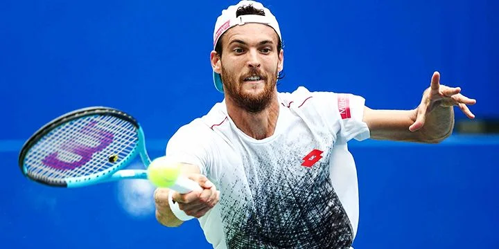Арджун Кадхе — Жоао Соуза. Прогноз на матч ATP Пуна (1 февраля 2022 года)
Арджун Кадхе — Жоао Соуза. Прогноз на матч ATP Пуна (1 февраля 2022 года)