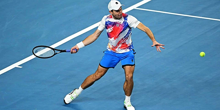 Бенджамин Бонзи — Аслан Карацев. Прогноз на матч ATP Марсель (18 февраля 2022 года)
