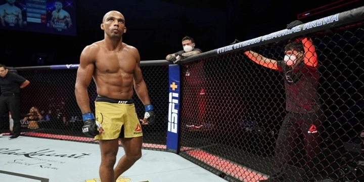 Эдсон Барбоза — Брайс Митчелл. Прогноз на UFC (6 марта 2022 года) Эдсон Барбоза — Брайс Митчелл. Прогноз на UFC (6 марта 2022 года)