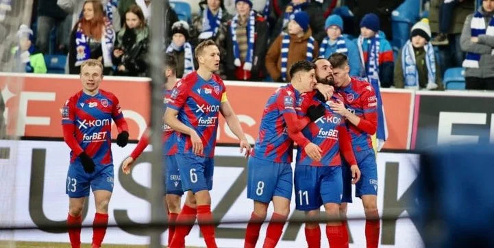 Ракув — Сталь Мелец. Прогноз на матч чемпионата Польши (14 марта 2022 года) Ракув — Сталь Мелец. Прогноз на матч чемпионата Польши (14 марта 2022 года)