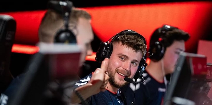 Astralis — Na'Vi. Прогноз на матч CS:GO (2 апреля 2022 года) Astralis — Na'Vi. Прогноз на матч CS:GO (2 апреля 2022 года)