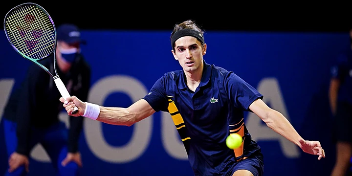 Сэм Куэрри — Пьер-Юг Эрбер. Прогноз на матч ATP Хертогенбос (5 июня 2022 года)
Сэм Куэрри — Пьер-Юг Эрбер. Прогноз на матч ATP Хертогенбос (5 июня 2022 года)