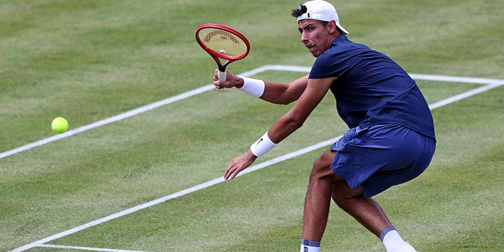 Алексей Попырин — Антуан Эскоффье. Прогноз на матч ATP Ноттингем (8 июня 2022 года)
Алексей Попырин — Антуан Эскоффье. Прогноз на матч ATP Ноттингем (8 июня 2022 года)