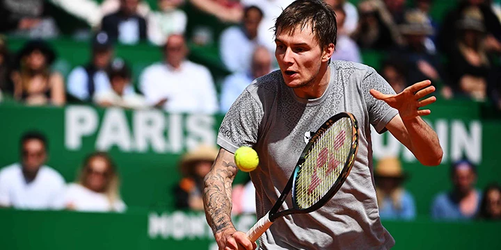 Лоренцо Музетти — Александр Бублик. Прогноз на матч ATP Лондон (13 июня 2022 года)
Лоренцо Музетти — Александр Бублик. Прогноз на матч ATP Лондон (13 июня 2022 года)