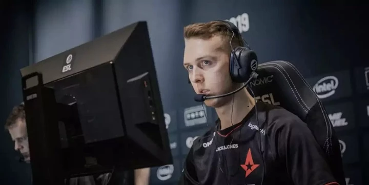 Astralis — Movistar Riders. Прогноз на матч CS:GO (22 июня 2022 года)