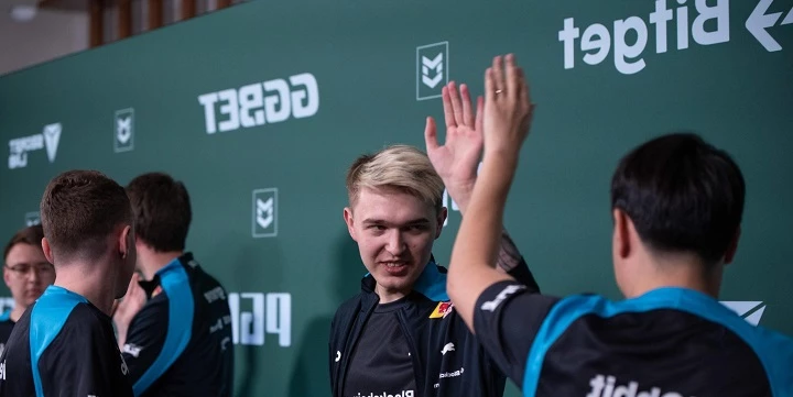 Cloud9 — Astralis. Прогноз на матч CS:GO (9 июля 2022 года) Cloud9 — Astralis. Прогноз на матч CS:GO (9 июля 2022 года)